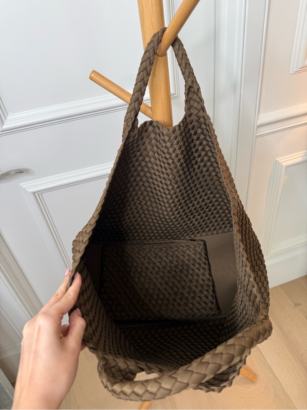 NAGHEDI St Barths Large Tote - Picture 5 of 6